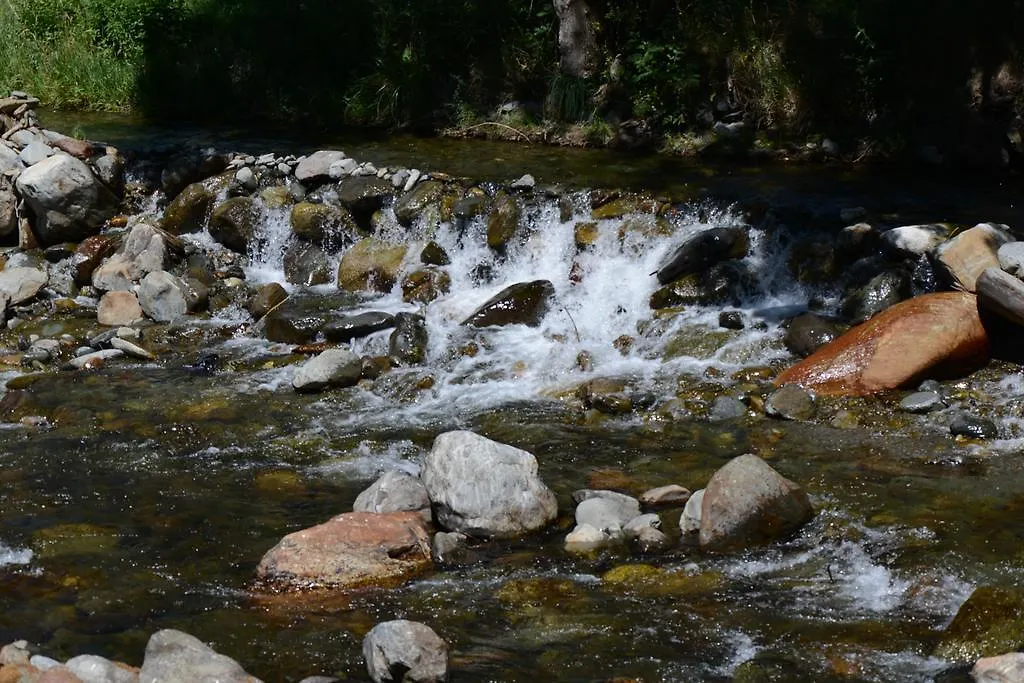 Kamp alanı Camping Serra Villa Lladorre İspanya