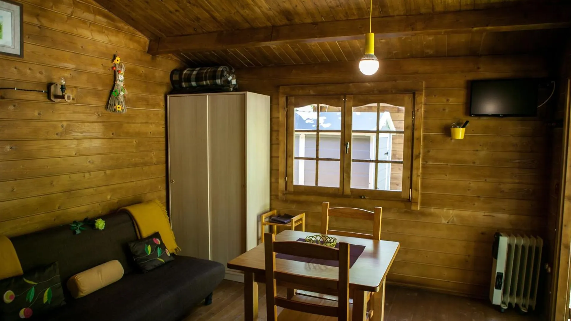 Camping Serra Lladorre 0*,  Spain